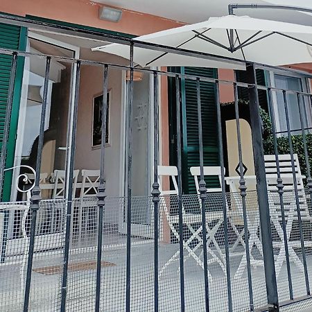 “L'Alcova Delle Sirene” Apartment Bergeggi Luaran gambar