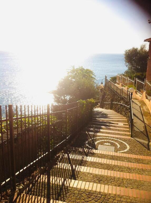“L'Alcova Delle Sirene” Apartment Bergeggi Luaran gambar