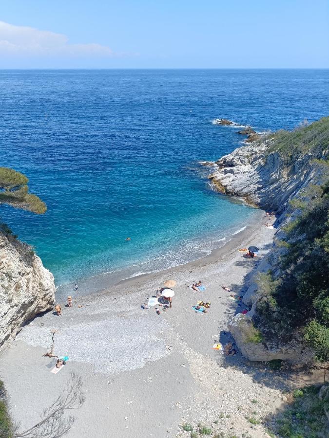 “L'Alcova Delle Sirene” Apartment Bergeggi Luaran gambar